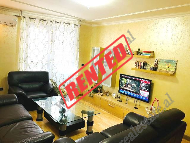 Apartament 1+1 me qera ne Bulevardin Gjergj Fishta ne Tirane.
Apartamenti ndodhet ne katin e 12-te 